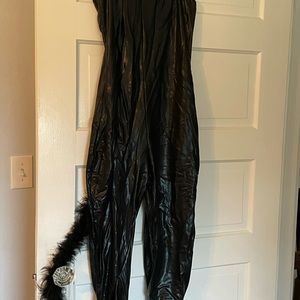 Woman’s cat costume